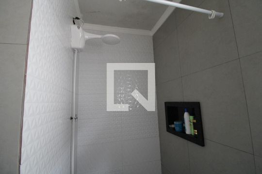 Chuveiro banheiro comum de casa à venda com 3 quartos, 230m² em Vila São Paulo, São Paulo