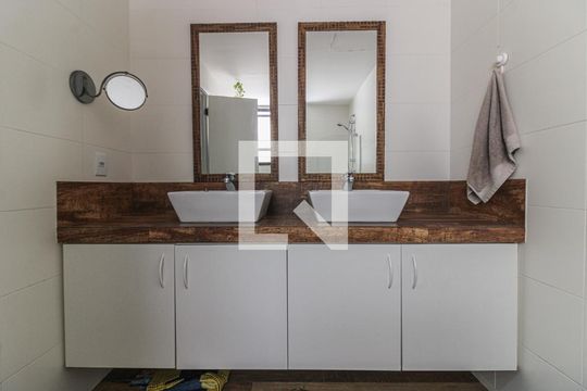 Suíte 1 - Banheiro de apartamento à venda com 4 quartos, 158m² em Recreio dos Bandeirantes, Rio de Janeiro