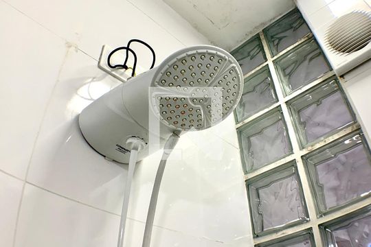 Banheiro de apartamento à venda com 1 quarto, 24m² em Centro, São Paulo