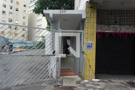 plaquinha de kitnet/studio para alugar com 1 quarto, 34m² em Consolação, São Paulo
