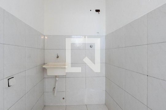 Banheiro de kitnet/studio para alugar com 1 quarto, 34m² em Consolação, São Paulo