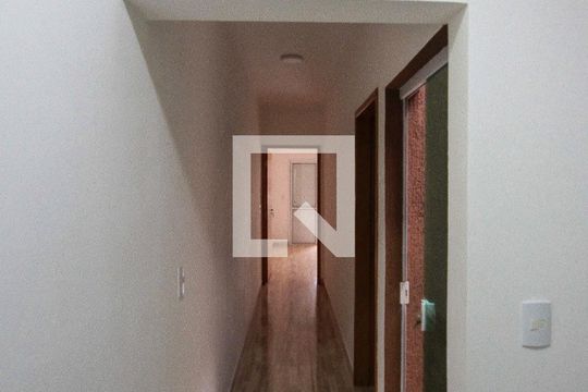 Corredor de casa à venda com 3 quartos, 424m² em Sapopemba, São Paulo