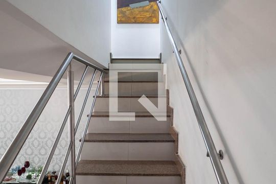 Escada de apartamento à venda com 4 quartos, 270m² em Castelo, Belo Horizonte
