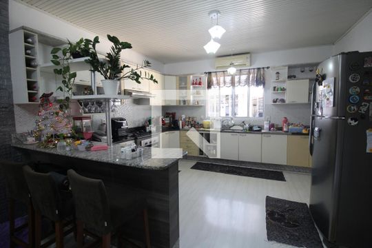 Cozinha de casa à venda com 2 quartos, 140m² em Bairro Fátima, Canoas