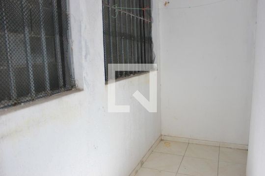 Área externa da cozinha/quintal de casa para alugar com 1 quarto, 40m² em Parque Continental I, Guarulhos