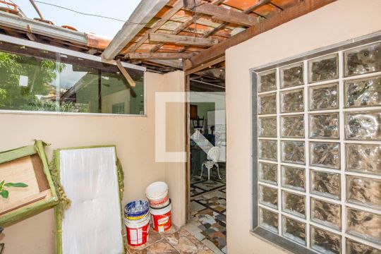 Cozinha 2 de casa à venda com 3 quartos, 406m² em Santa Helena, Belo Horizonte