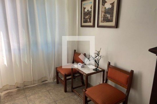 Casa à venda com 6 quartos, 200m² em Cambuci, São Paulo