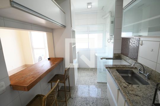 Cozinha de apartamento para alugar com 2 quartos, 63m² em Mansões Santo Antônio, Campinas