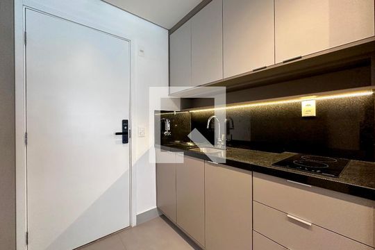 Cozinha de apartamento à venda com 1 quarto, 24m² em Brooklin, São Paulo