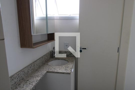 Banheiro de kitnet/studio à venda com 1 quarto, 26m² em Vila Nilo, São Paulo