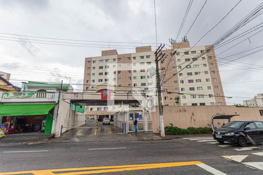 Fachada de apartamento à venda com 3 quartos, 64m² em Jardim Utinga, Santo André