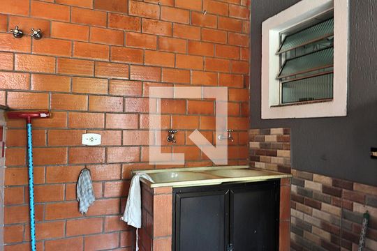 Área de Serviço de apartamento para alugar com 1 quarto, 120m² em Jardim Ana Maria, Santo André