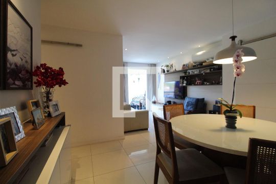 Sala de apartamento à venda com 3 quartos, 90m² em Freguesia de Jacarepaguá, Rio de Janeiro