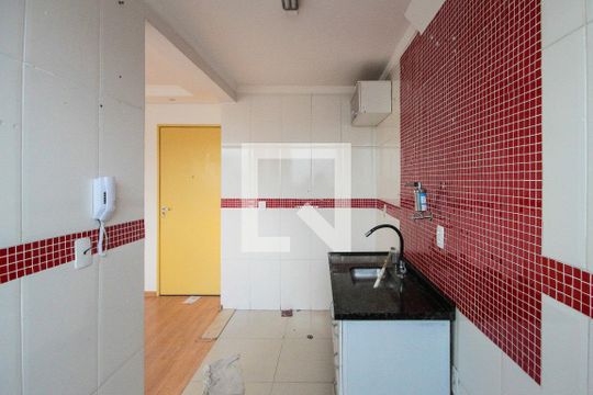 Cozinha de apartamento à venda com 2 quartos, 45m² em Vila Independência, São Paulo