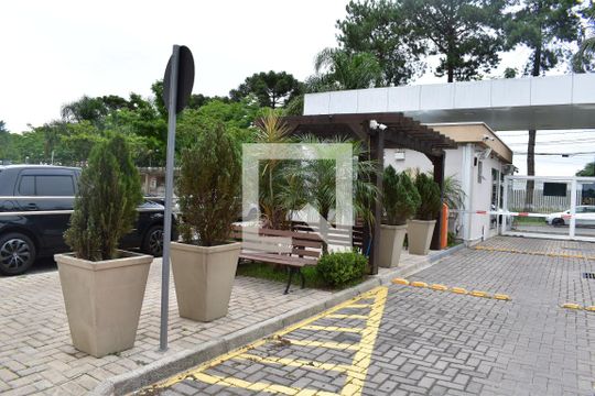 Área comum de apartamento para alugar com 2 quartos, 51m² em Pinheirinho, Curitiba