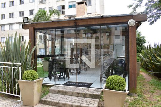 Área comum - Churrasqueira de apartamento para alugar com 2 quartos, 51m² em Pinheirinho, Curitiba