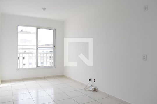 Sala de apartamento para alugar com 2 quartos, 51m² em Pinheirinho, Curitiba