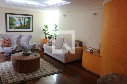 Sala de casa à venda com 4 quartos, 400m² em Osvaldo Cruz, São Caetano do Sul