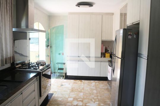 Cozinha de casa à venda com 4 quartos, 400m² em Osvaldo Cruz, São Caetano do Sul