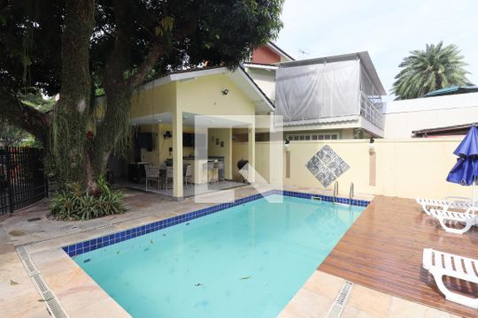 Área comum - Piscina de casa de condomínio à venda com 4 quartos, 175m² em Ingá, Niterói