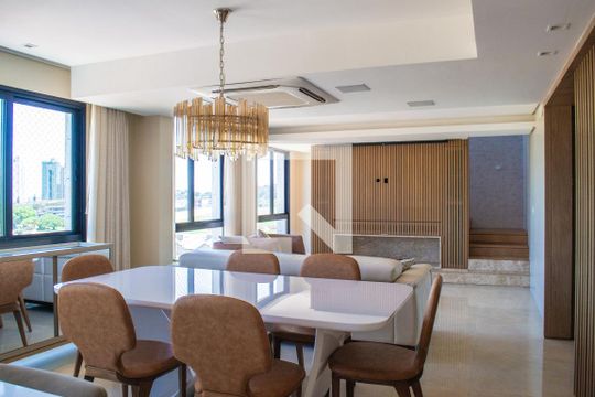 Apartamento à venda com 3 quartos, 130m² em Cristal, Porto Alegre