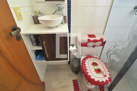Banheiro de apartamento à venda com 2 quartos, 100m² em Jardim Santo Antônio, Santo André