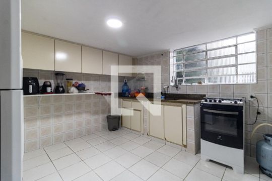 Cozinha de casa para alugar com 3 quartos, 320m² em Vila Água Funda, São Paulo