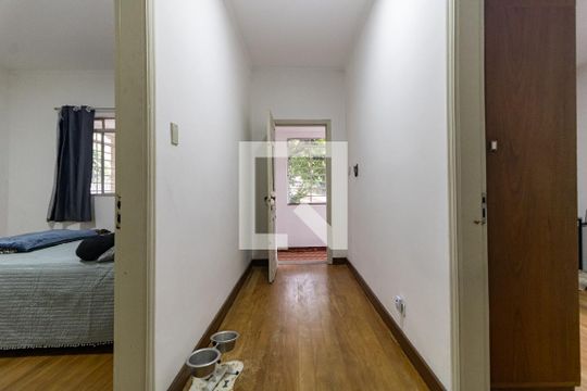 Entrada de casa para alugar com 3 quartos, 320m² em Vila Água Funda, São Paulo