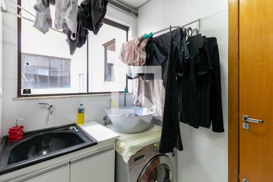 Área de Serviço de apartamento para alugar com 3 quartos, 200m² em Barreiro, Belo Horizonte