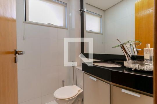 Lavabo de apartamento para alugar com 3 quartos, 200m² em Barreiro, Belo Horizonte
