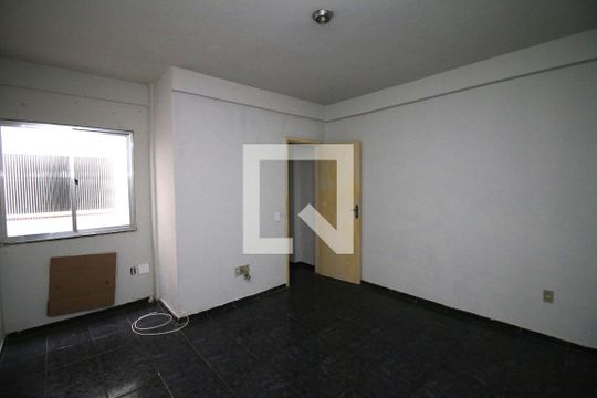 Quarto de apartamento para alugar com 1 quarto, 63m² em Brás de Pina, Rio de Janeiro