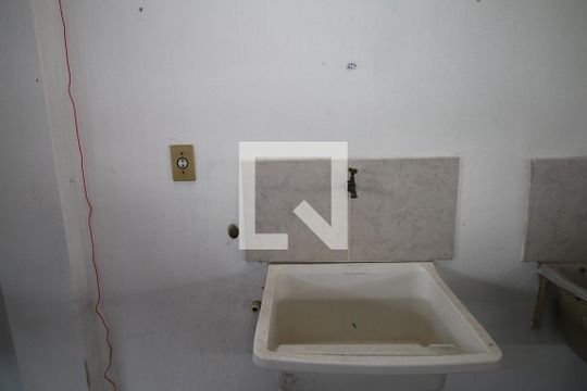Área de Serviço de apartamento para alugar com 1 quarto, 63m² em Brás de Pina, Rio de Janeiro