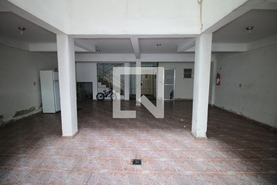 Garagem de apartamento para alugar com 1 quarto, 63m² em Brás de Pina, Rio de Janeiro