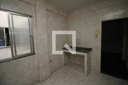 Cozinha de apartamento para alugar com 1 quarto, 63m² em Brás de Pina, Rio de Janeiro