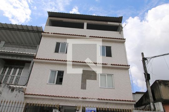 Fachada do Prédio de apartamento para alugar com 1 quarto, 63m² em Brás de Pina, Rio de Janeiro