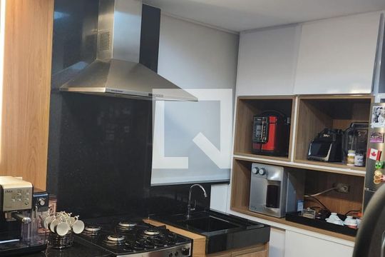 cozinha de apartamento para alugar com 2 quartos, 70m² em Vila da Serra, Nova Lima