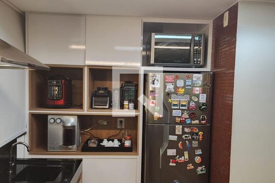 cozinha de apartamento para alugar com 2 quartos, 70m² em Vila da Serra, Nova Lima