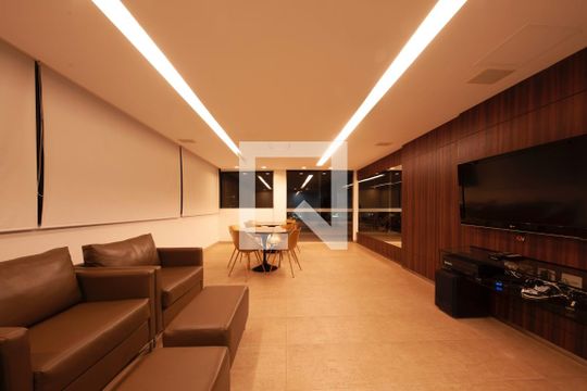 cinema de apartamento para alugar com 2 quartos, 70m² em Vila da Serra, Nova Lima
