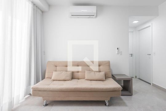 Sala de apartamento para alugar com 2 quartos, 55m² em Pinheiros, São Paulo