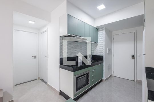 Cozinha de apartamento para alugar com 2 quartos, 55m² em Pinheiros, São Paulo