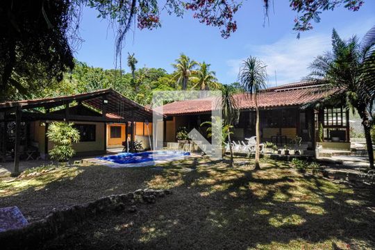 Casa Extra de casa para alugar com 3 quartos, 250m² em Vila Progresso, Niterói