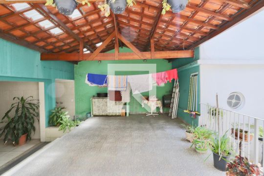 Quintal de casa à venda com 6 quartos, 300m² em Vila Prudente, São Paulo