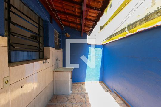 Área de Serviço de casa à venda com 1 quarto, 28m² em Vila Carmosina, São Paulo