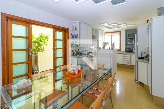 Cozinha de casa à venda com 3 quartos, 365m² em Vila Lucia, São Paulo