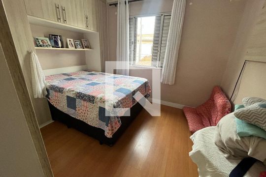 Quarto 2 de casa para alugar com 2 quartos, 90m² em Vila Continental, São Paulo