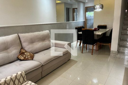 Sala de casa para alugar com 2 quartos, 90m² em Vila Continental, São Paulo