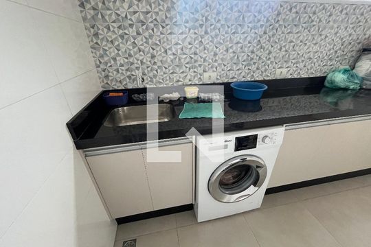 Lavanderia de casa para alugar com 2 quartos, 90m² em Vila Continental, São Paulo