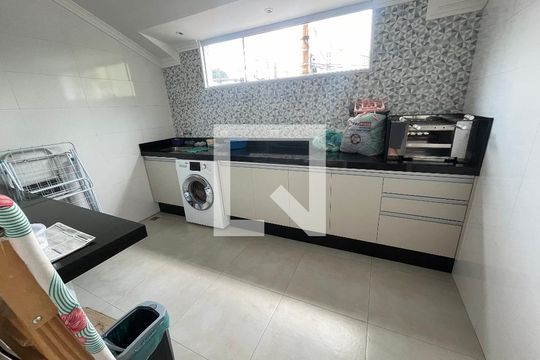Lavanderia de casa para alugar com 2 quartos, 90m² em Vila Continental, São Paulo