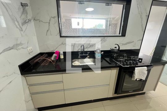 Cozinha de casa para alugar com 2 quartos, 90m² em Vila Continental, São Paulo
