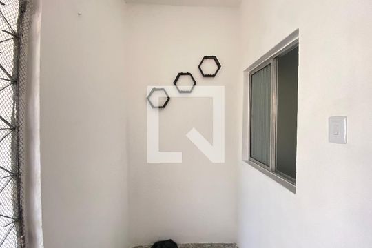 Entrada de casa para alugar com 2 quartos, 60m² em Pero Vaz, Salvador